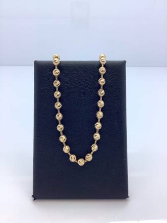 18k Mooncut Bead Necklace